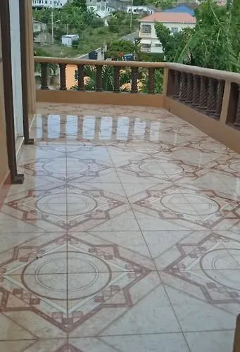 Guest house Cambridge Mi Casa Ur Casa With Pool And Access Runaway Bay